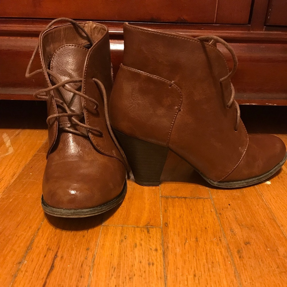 Sugar brown size 6.5 boots